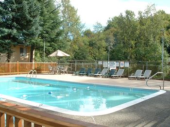 Seasonal pool